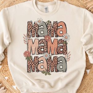 Retro Leopard Mama Sweatshirt – Groovy Boho Floral Mom